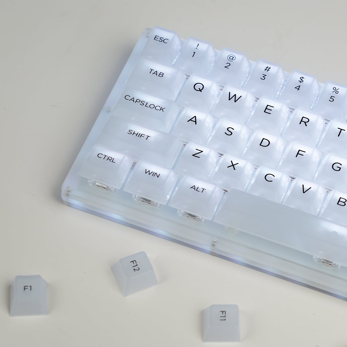 Lambodo Frost Translucent Cherry Profile Keycap Full Set (141-Key)